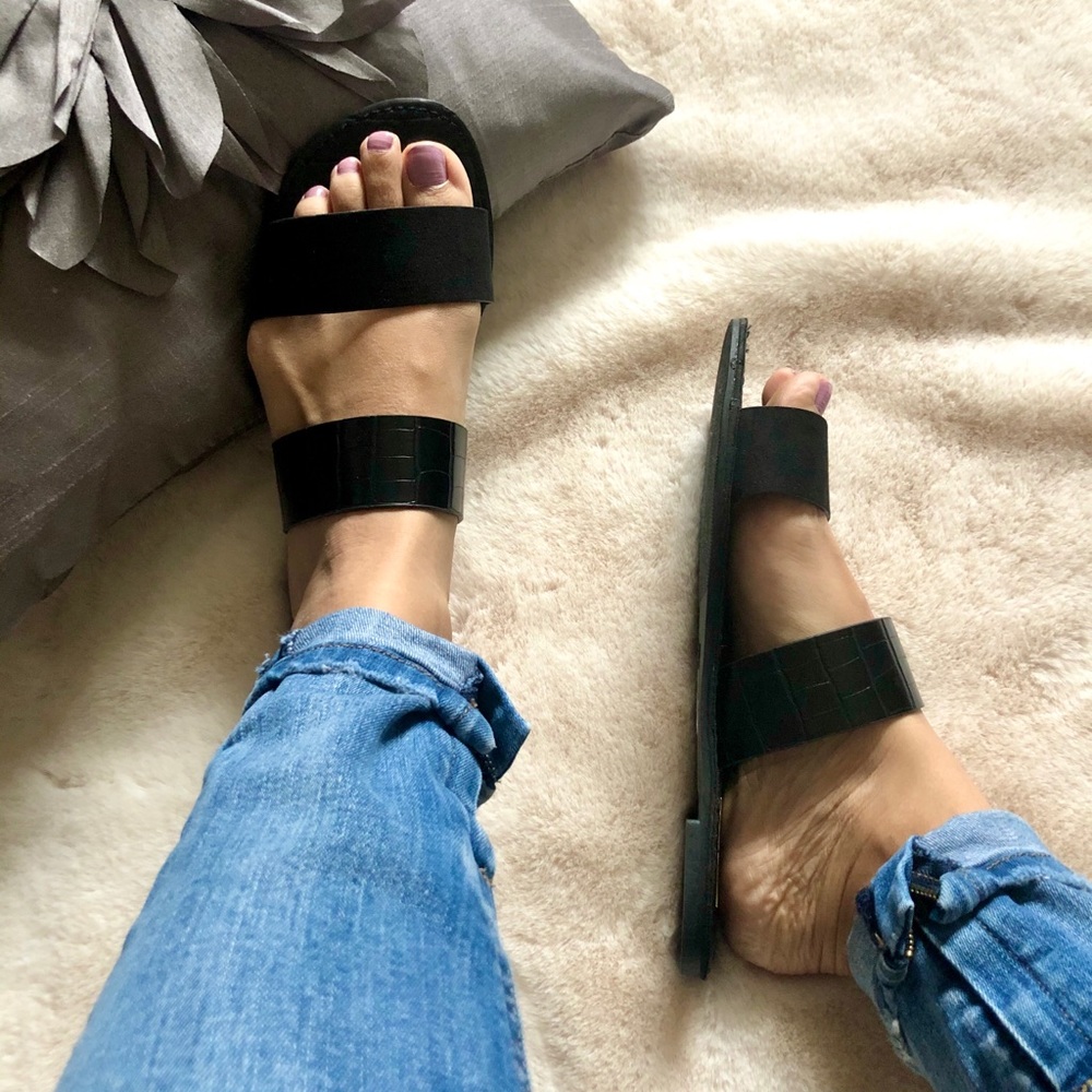 Double Strap Croc Detail Sandals - Black